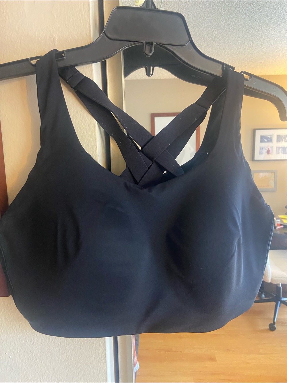 lululemon athletica Black Crisscross Sports Bra 38DD